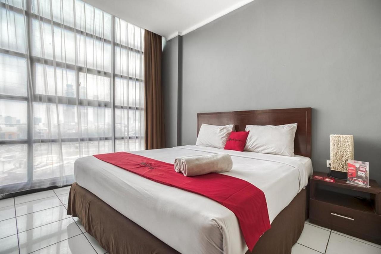 Reddoorz Plus @ Tanah Abang Hotel Jakarta Ngoại thất bức ảnh